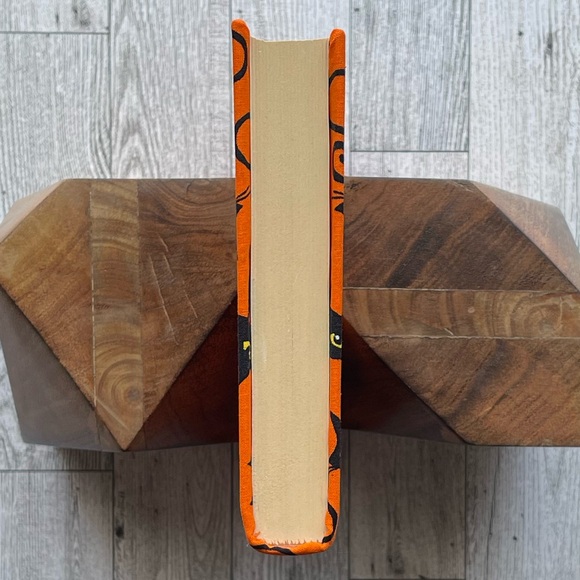 New Halloween Linen Wrapped Decorative Book Black Cats Hand-Wrapped Spooky Decor - Picture 6 of 7